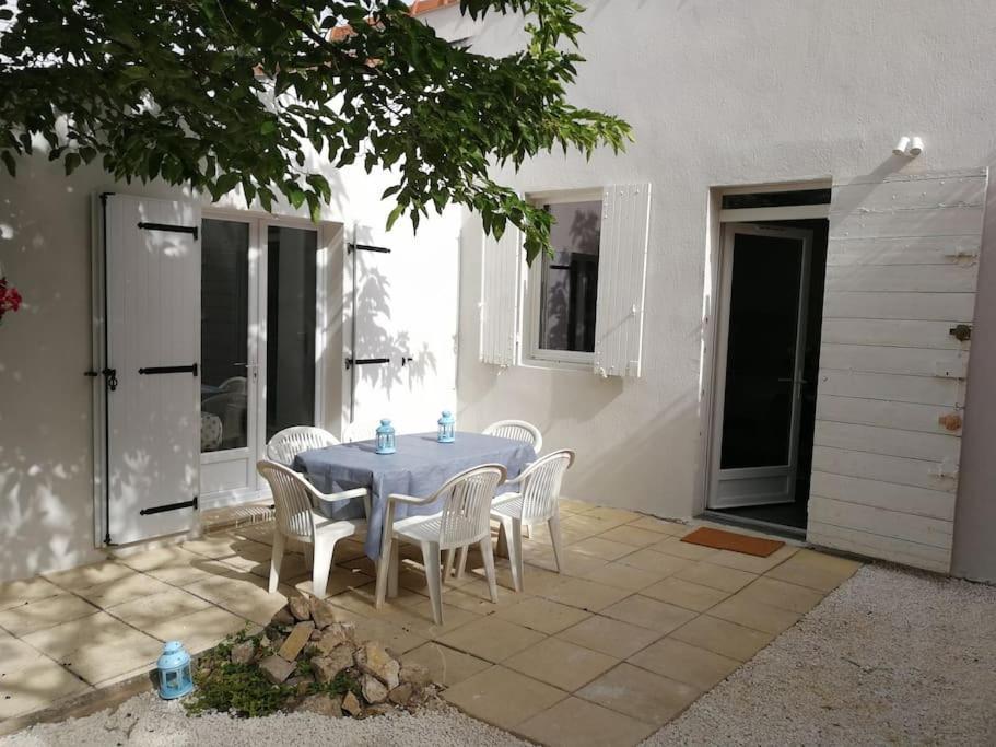 Villa Au Calme Avec Exterieur Et Parking Gratuit Aux Portes D'Aix Et Marseille Emplacement Ideal Exterior photo
